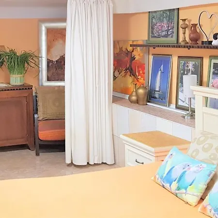 منزل للإقامة Private Loft In House With Pool And Private Garden